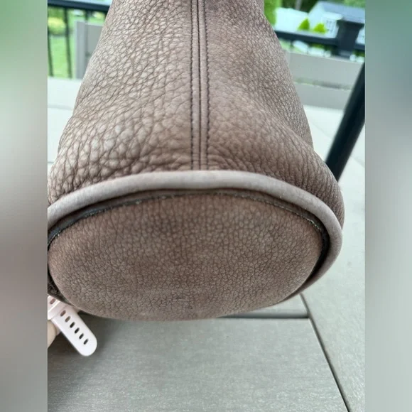 Vintage Coach Nubuc Helen’s Legacy Duffle 4952 in Chocolate 🐻🍫 - Picture 5 of 12